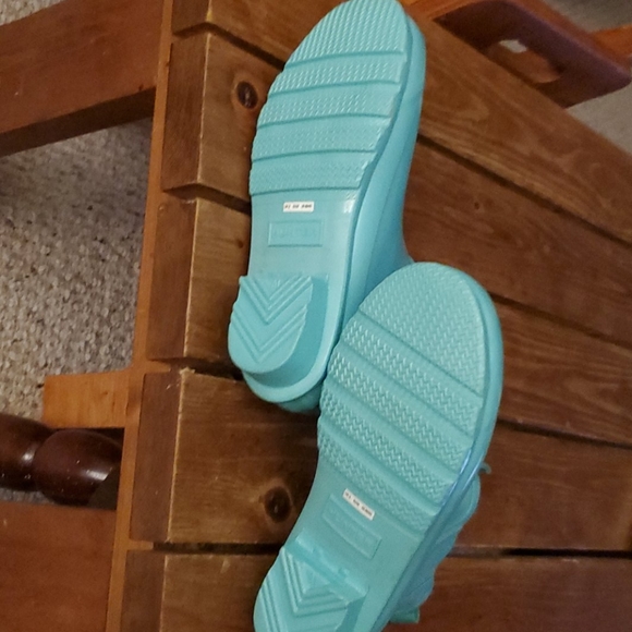 NWoT HUNTER Tiffany Blue Chelsea Boot - Picture 3 of 3